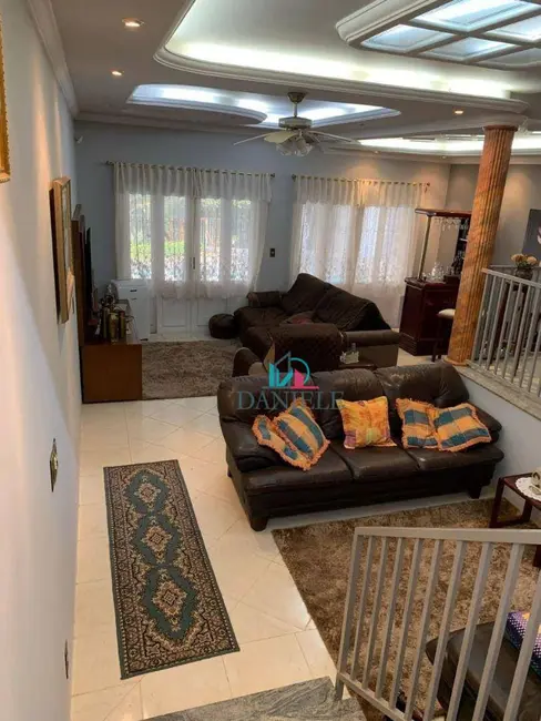 Casa com 4 quartos à venda, 600m2 em Vila Suconasa, Araraquara - SP - imagem 7 Foto 7 de Casa com 4 quartos à venda, 600m2 em Vila Suconasa, Araraquara - SP