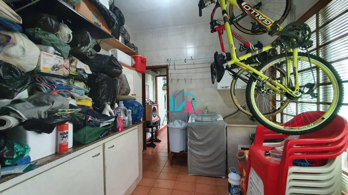 Casa com 3 quartos à venda, 233m2 em Vila Ferroviária, Araraquara - SP - imagem 7 Foto 7 de Casa com 3 quartos à venda, 233m2 em Vila Ferroviária, Araraquara - SP