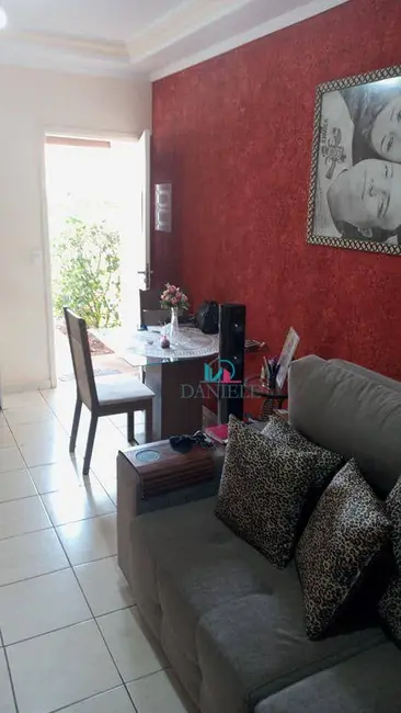 Foto 2 de Casa de Condomínio com 2 quartos à venda, 219m2 em Jardim Almeida, Araraquara - SP