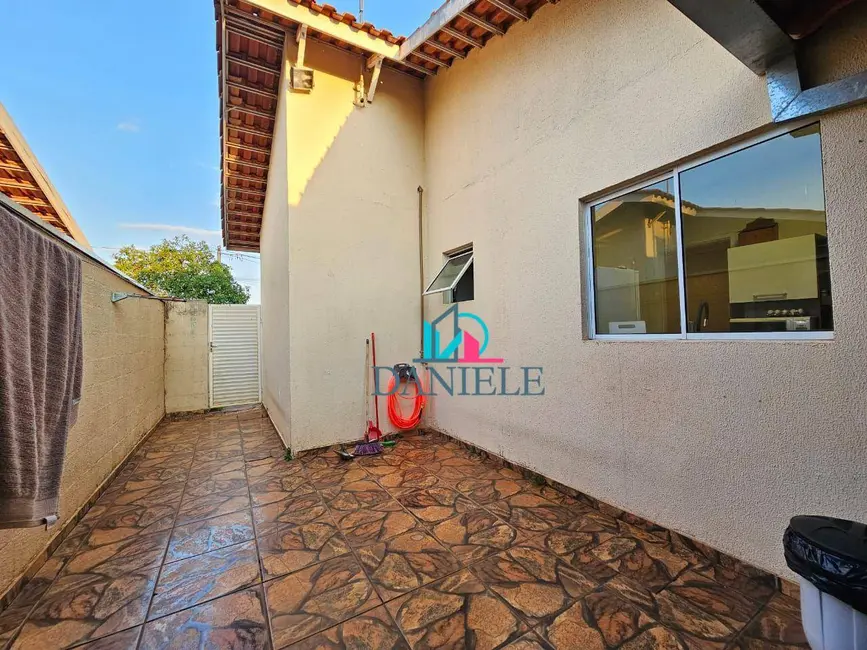 Foto 8 de Casa de Condomínio com 2 quartos à venda, 219m2 em Jardim Almeida, Araraquara - SP