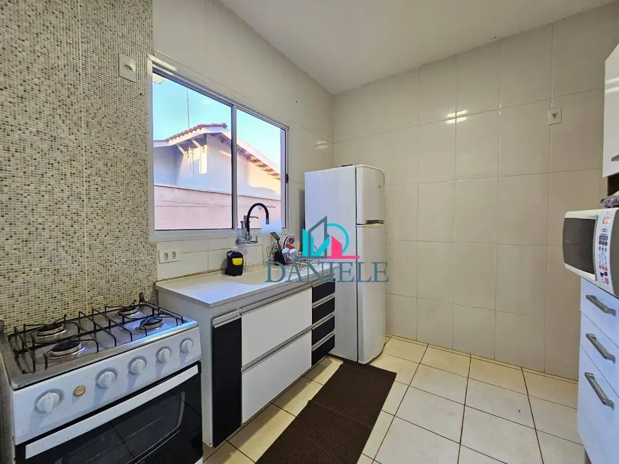 Foto 4 de Casa de Condomínio com 2 quartos à venda, 219m2 em Jardim Almeida, Araraquara - SP