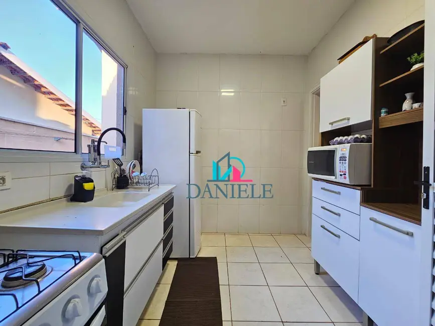 Foto 5 de Casa de Condomínio com 2 quartos à venda, 219m2 em Jardim Almeida, Araraquara - SP