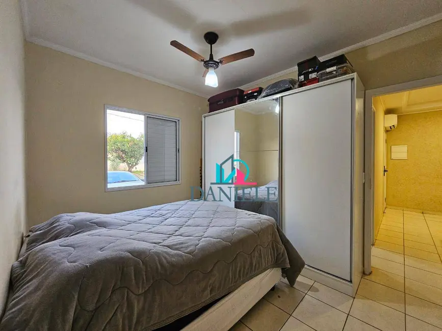 Foto 9 de Casa de Condomínio com 2 quartos à venda, 219m2 em Jardim Almeida, Araraquara - SP