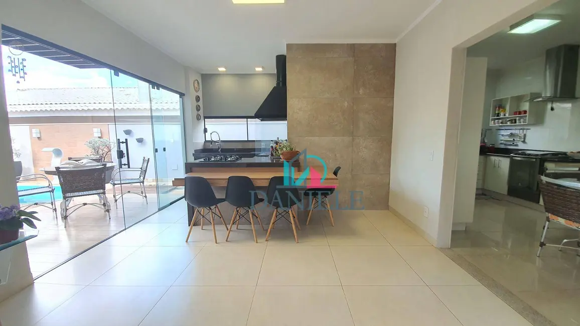 Foto 6 de Casa de Condomínio com 4 quartos à venda, 405m2 em Parque Residencial Damha, Araraquara - SP