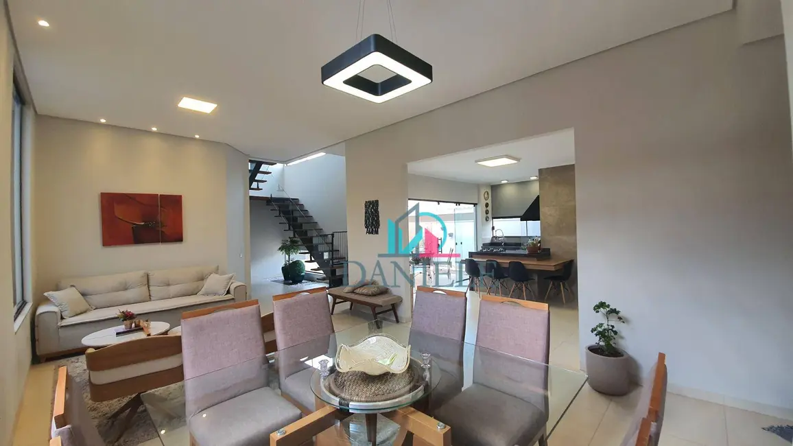 Foto 3 de Casa de Condomínio com 4 quartos à venda, 405m2 em Parque Residencial Damha, Araraquara - SP