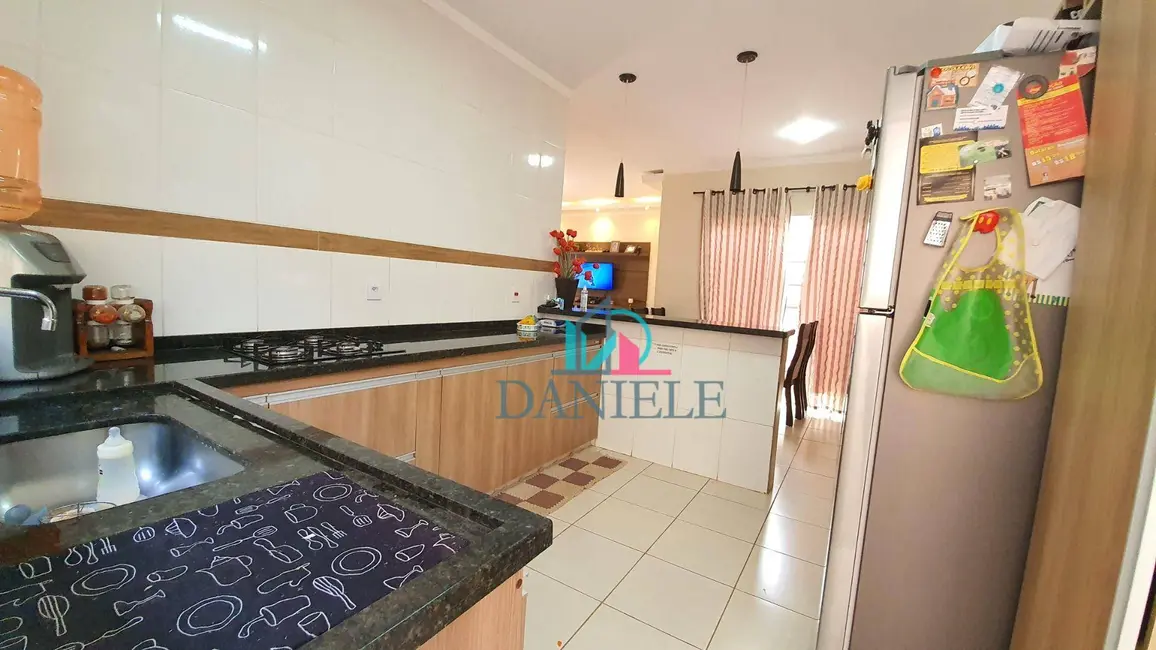 Casa com 3 quartos à venda, 275m2 em Residencial Cambuy, Araraquara - SP - imagem 7 Foto 7 de Casa com 3 quartos à venda, 275m2 em Residencial Cambuy, Araraquara - SP
