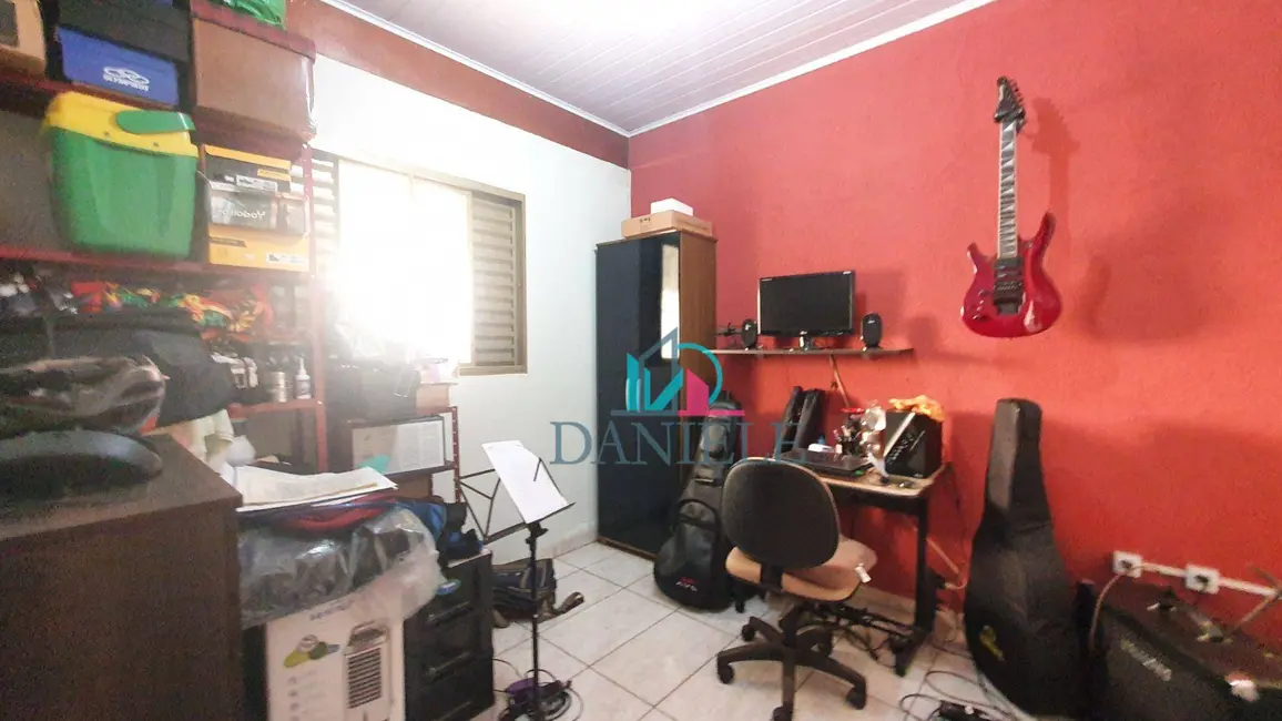 Casa com 2 quartos à venda, 200m2 em Jardim Uirapuru, Araraquara - SP - imagem 9 Foto 9 de Casa com 2 quartos à venda, 200m2 em Jardim Uirapuru, Araraquara - SP