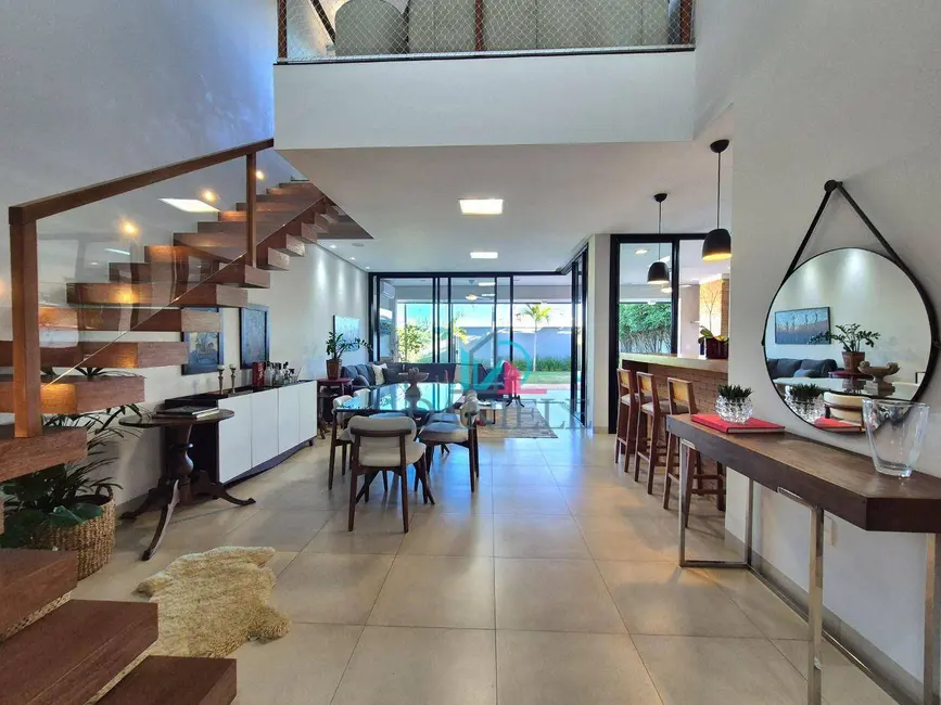 Foto 4 de Casa de Condomínio com 3 quartos à venda, 360m2 em Condomínio Buona Vita, Araraquara - SP