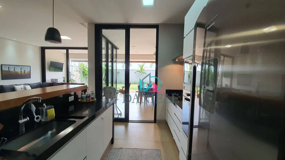 Casa de Condomínio com 3 quartos à venda, 360m2 em Condomínio Buona Vita, Araraquara - SP - imagem 3 Foto 3 de Casa de Condomínio com 3 quartos à venda, 360m2 em Condomínio Buona Vita, Araraquara - SP