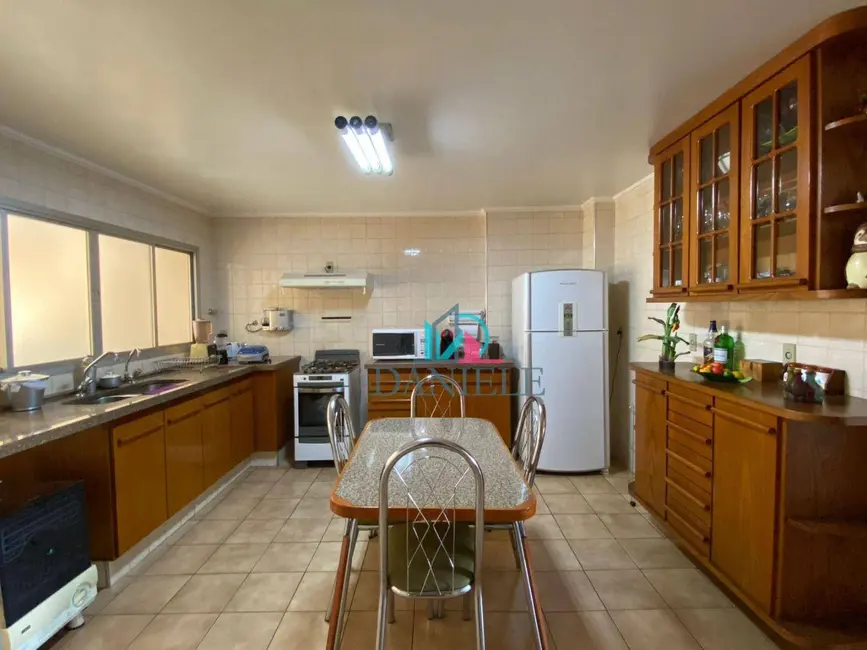 Apartamento com 3 quartos à venda, 219m2 em Centro, Araraquara - SP - imagem 5 Foto 5 de Apartamento com 3 quartos à venda, 219m2 em Centro, Araraquara - SP
