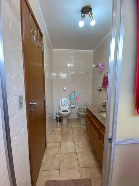Apartamento com 3 quartos à venda, 219m2 em Centro, Araraquara - SP - imagem 8 Foto 8 de Apartamento com 3 quartos à venda, 219m2 em Centro, Araraquara - SP