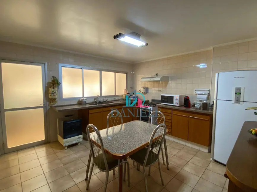 Apartamento com 3 quartos à venda, 219m2 em Centro, Araraquara - SP - imagem 7 Foto 7 de Apartamento com 3 quartos à venda, 219m2 em Centro, Araraquara - SP