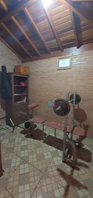 Casa com 3 quartos à venda, 300m2 em Vila Biagioni (Vila Xavier), Araraquara - SP - imagem 5 Foto 5 de Casa com 3 quartos à venda, 300m2 em Vila Biagioni (Vila Xavier), Araraquara - SP