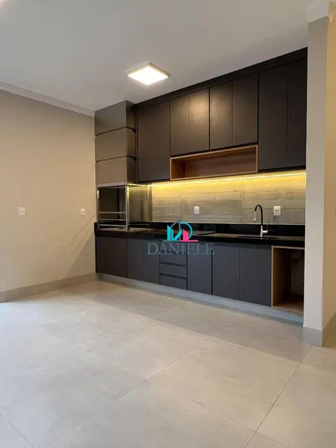 Foto 6 de Casa de Condomínio com 3 quartos à venda, 336m2 em Araraquara - SP