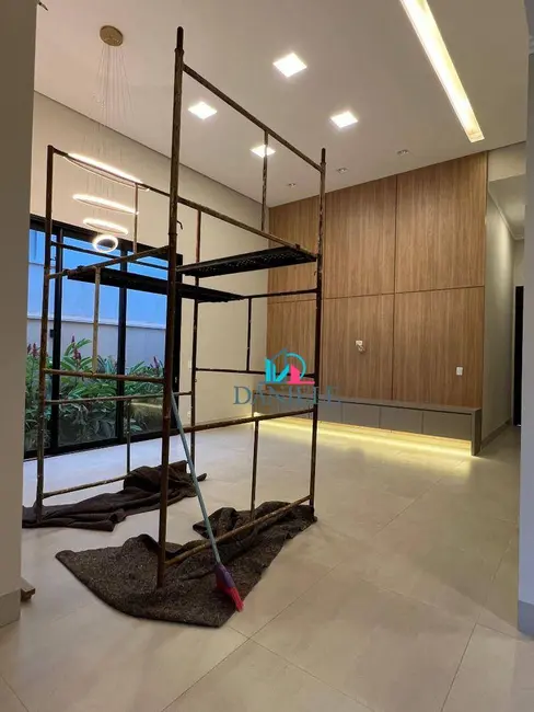 Foto 4 de Casa de Condomínio com 3 quartos à venda, 336m2 em Araraquara - SP