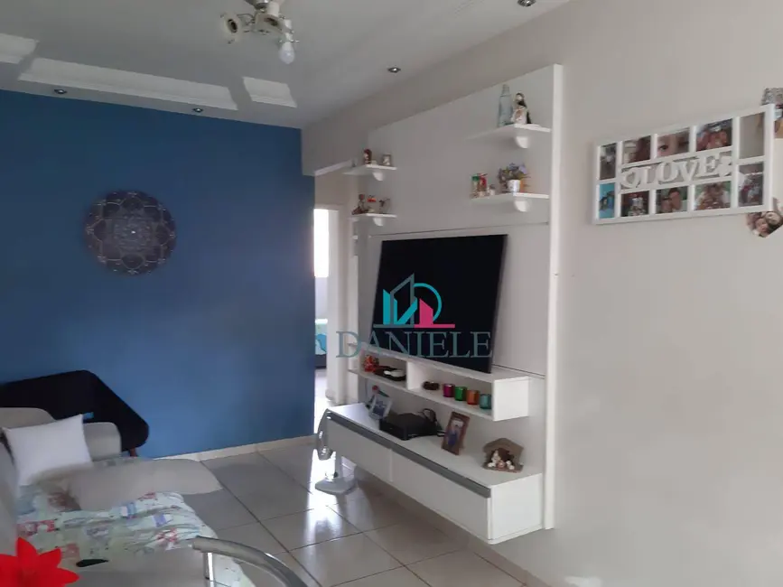 Foto 1 de Casa de Condomínio com 3 quartos à venda, 266m2 em Jardim Quitandinha, Araraquara - SP