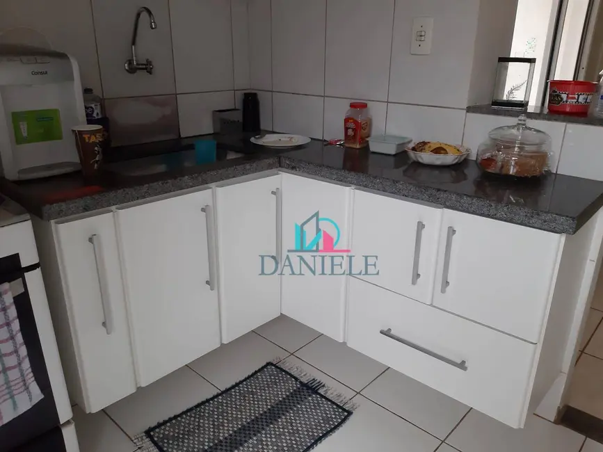 Casa de Condomínio com 3 quartos à venda, 266m2 em Jardim Quitandinha, Araraquara - SP - imagem 5 Foto 5 de Casa de Condomínio com 3 quartos à venda, 266m2 em Jardim Quitandinha, Araraquara - SP