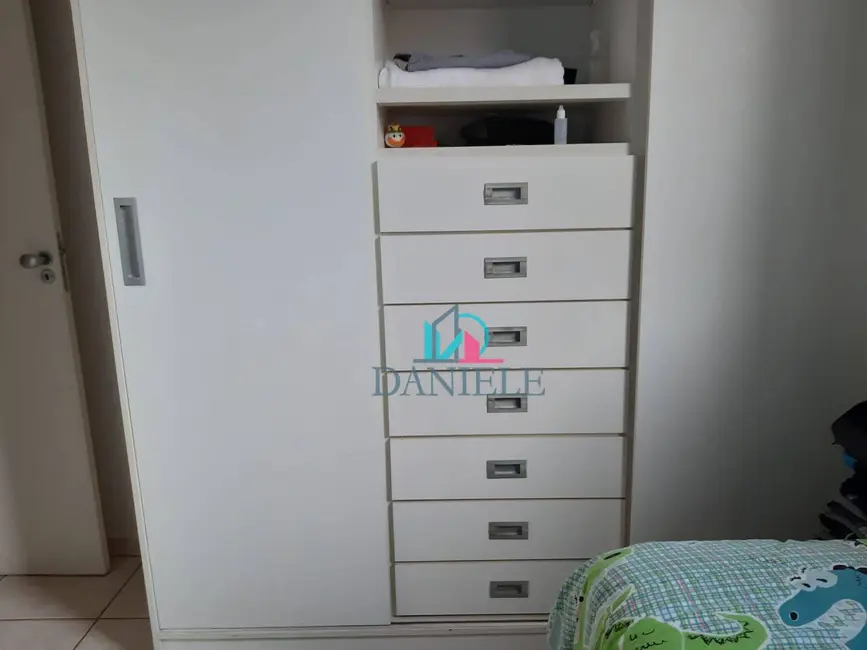 Casa de Condomínio com 3 quartos à venda, 266m2 em Jardim Quitandinha, Araraquara - SP - imagem 9 Foto 9 de Casa de Condomínio com 3 quartos à venda, 266m2 em Jardim Quitandinha, Araraquara - SP