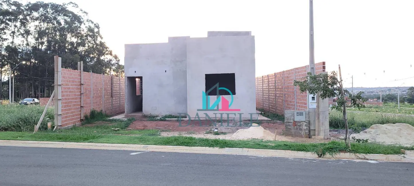 Foto 1 de Casa com 2 quartos à venda, 200m2 em Araraquara - SP