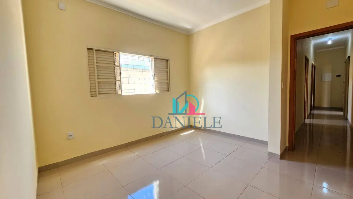 Casa com 3 quartos à venda, 335m2 em Cidade Jardim, Araraquara - SP - imagem 4 Foto 4 de Casa com 3 quartos à venda, 335m2 em Cidade Jardim, Araraquara - SP