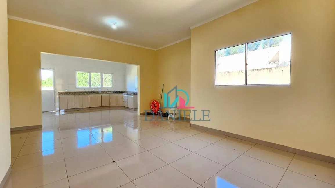 Casa com 3 quartos à venda, 335m2 em Cidade Jardim, Araraquara - SP - imagem 6 Foto 6 de Casa com 3 quartos à venda, 335m2 em Cidade Jardim, Araraquara - SP