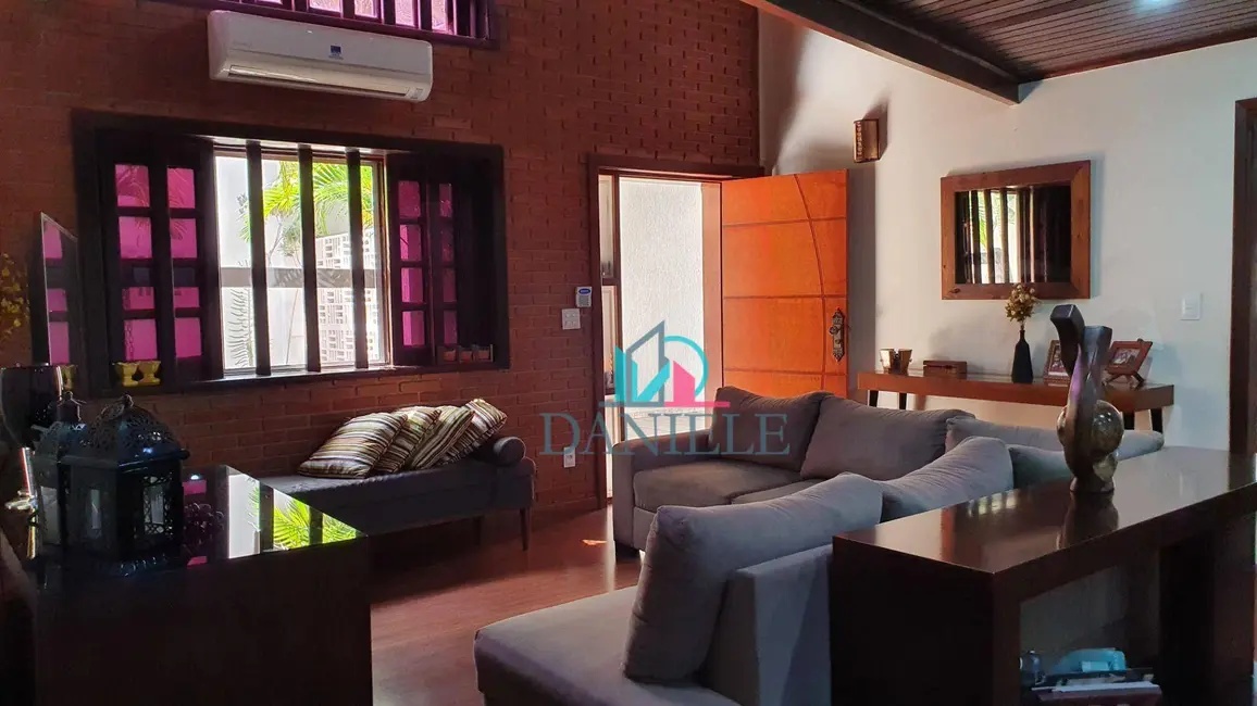 Casa com 3 quartos à venda, 360m2 em Vila Harmonia, Araraquara - SP - imagem 7 Foto 7 de Casa com 3 quartos à venda, 360m2 em Vila Harmonia, Araraquara - SP