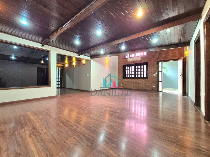 Foto 1 de Casa com 3 quartos à venda, 360m2 em Vila Harmonia, Araraquara - SP