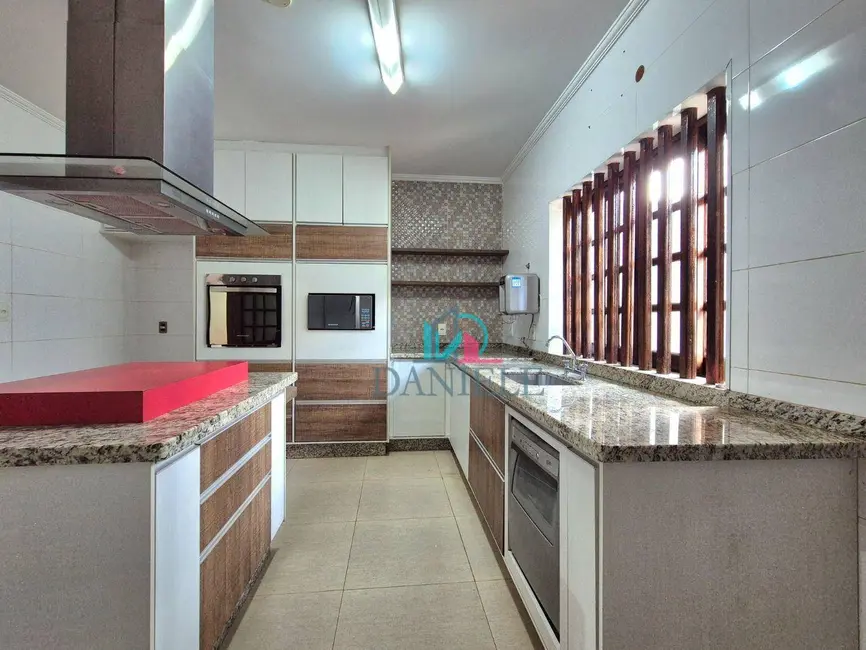 Foto 7 de Casa com 3 quartos à venda, 360m2 em Vila Harmonia, Araraquara - SP