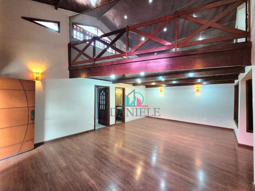 Foto 2 de Casa com 3 quartos à venda, 360m2 em Vila Harmonia, Araraquara - SP