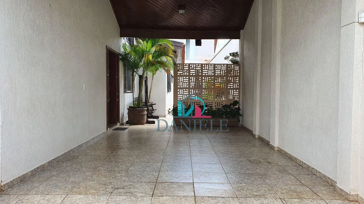 Casa com 3 quartos à venda, 360m2 em Vila Harmonia, Araraquara - SP - imagem 3 Foto 3 de Casa com 3 quartos à venda, 360m2 em Vila Harmonia, Araraquara - SP