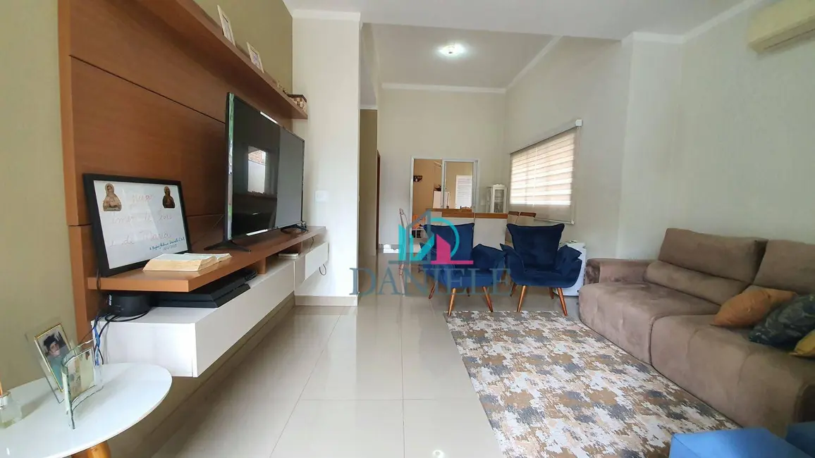 Foto 1 de Casa de Condomínio com 3 quartos à venda, 275m2 em Residencial Village Damha II, Araraquara - SP