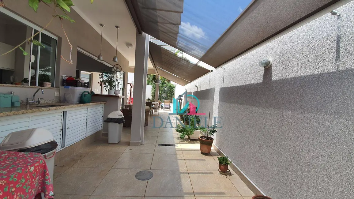 Casa de Condomínio com 3 quartos à venda, 420m2 em Parque Residencial Damha, Araraquara - SP - imagem 7 Foto 7 de Casa de Condomínio com 3 quartos à venda, 420m2 em Parque Residencial Damha, Araraquara - SP