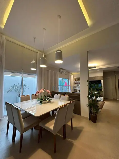 Casa de Condomínio com 3 quartos à venda, 377m2 em Jardim Magnólias, Araraquara - SP - imagem 5 Foto 5 de Casa de Condomínio com 3 quartos à venda, 377m2 em Jardim Magnólias, Araraquara - SP