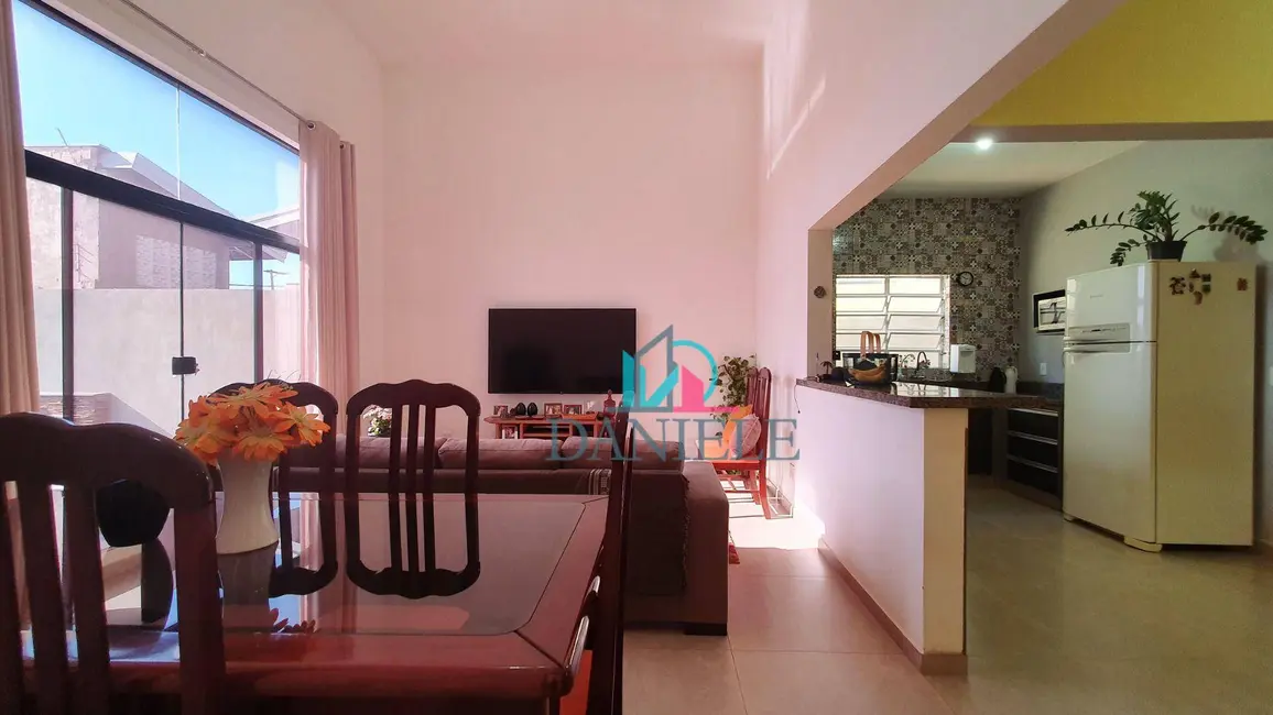 Foto 4 de Casa com 4 quartos à venda, 555m2 em Jardim Santa Angelina, Araraquara - SP