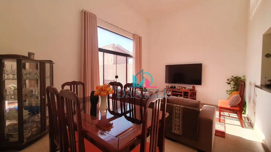 Foto 3 de Casa com 4 quartos à venda, 555m2 em Jardim Santa Angelina, Araraquara - SP