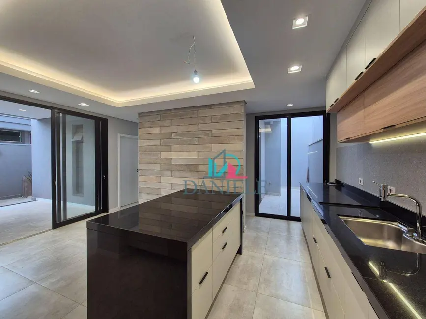 Foto 1 de Casa de Condomínio com 3 quartos à venda, 275m2 em Parque Residencial Damha, Araraquara - SP