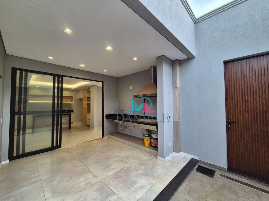 Foto 9 de Casa de Condomínio com 3 quartos à venda, 275m2 em Parque Residencial Damha, Araraquara - SP