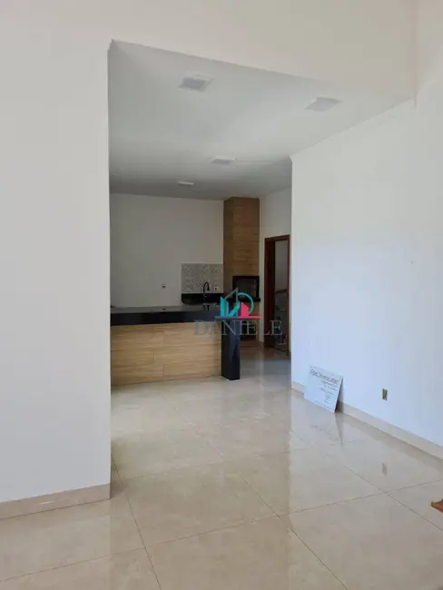 Foto 1 de Casa de Condomínio com 3 quartos à venda, 200m2 em Parque Atlanta, Araraquara - SP