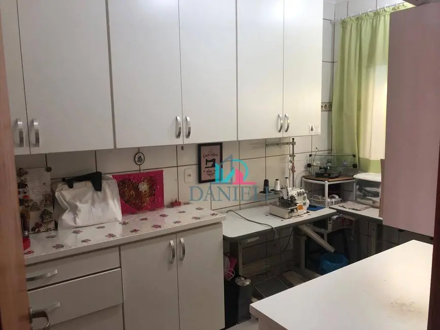 Casa com 3 quartos à venda, 576m2 em Jardim Santa Angelina, Araraquara - SP - imagem 9 Foto 9 de Casa com 3 quartos à venda, 576m2 em Jardim Santa Angelina, Araraquara - SP