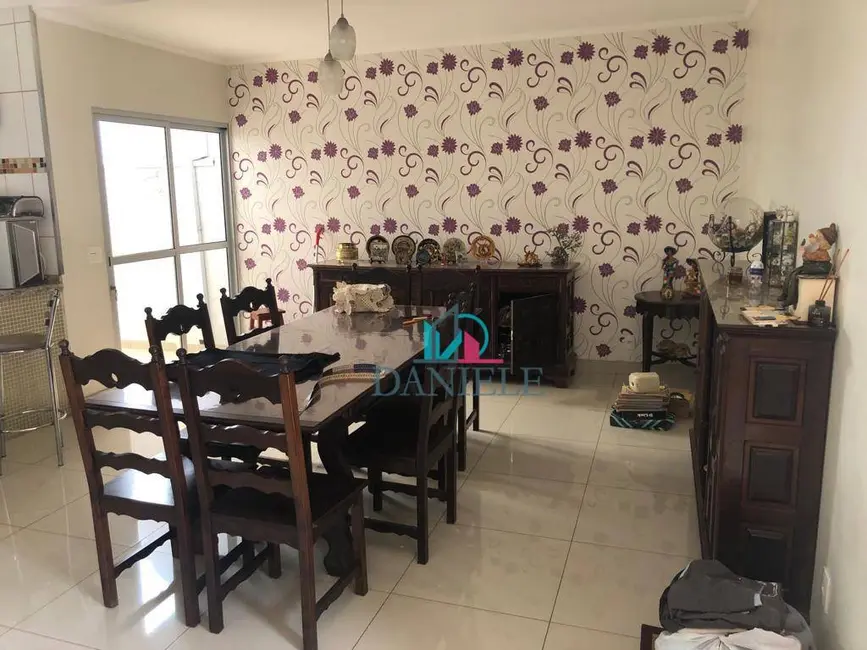 Casa com 3 quartos à venda, 576m2 em Jardim Santa Angelina, Araraquara - SP - imagem 4 Foto 4 de Casa com 3 quartos à venda, 576m2 em Jardim Santa Angelina, Araraquara - SP
