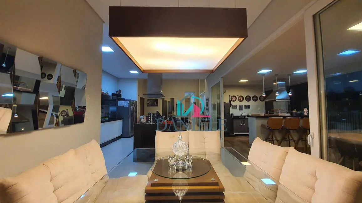 Casa de Condomínio com 4 quartos à venda, 577m2 em Parque Residencial Damha, Araraquara - SP - imagem 4 Foto 4 de Casa de Condomínio com 4 quartos à venda, 577m2 em Parque Residencial Damha, Araraquara - SP