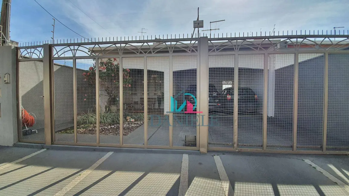 Foto 1 de Casa com 3 quartos à venda, 248m2 em Vila Suconasa, Araraquara - SP