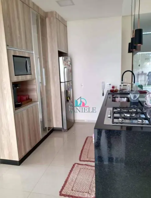 Casa de Condomínio com 3 quartos à venda, 377m2 em Jardim Magnólias, Araraquara - SP - imagem 6 Foto 6 de Casa de Condomínio com 3 quartos à venda, 377m2 em Jardim Magnólias, Araraquara - SP