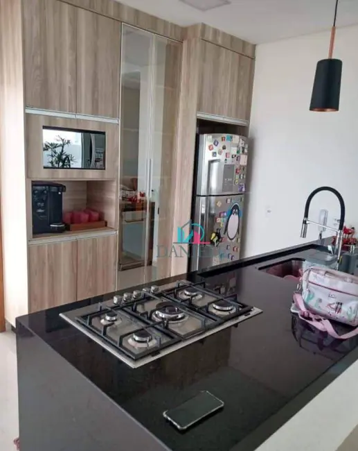 Casa de Condomínio com 3 quartos à venda, 377m2 em Jardim Magnólias, Araraquara - SP - imagem 5 Foto 5 de Casa de Condomínio com 3 quartos à venda, 377m2 em Jardim Magnólias, Araraquara - SP