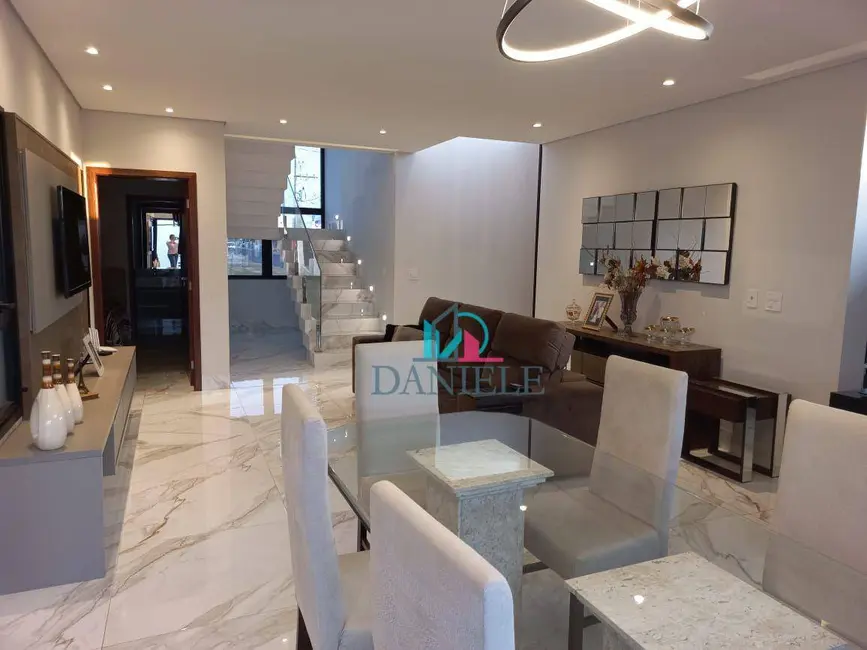 Casa de Condomínio com 3 quartos à venda, 250m2 em Parque Atlanta, Araraquara - SP - imagem 6 Foto 6 de Casa de Condomínio com 3 quartos à venda, 250m2 em Parque Atlanta, Araraquara - SP