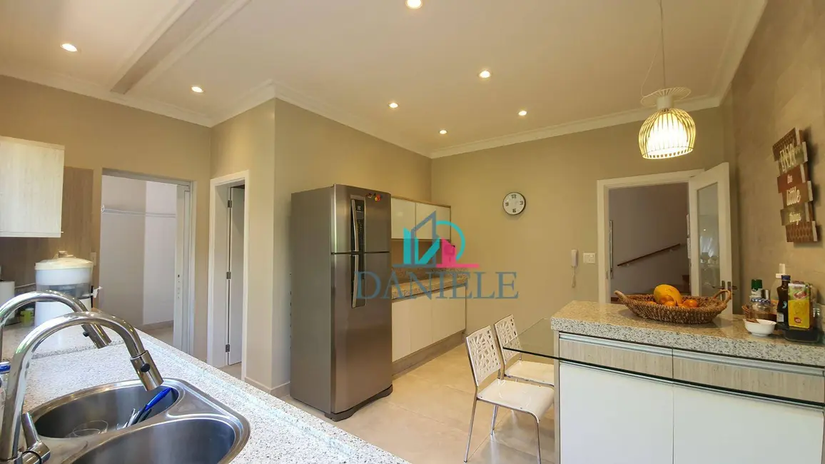 Casa de Condomínio com 3 quartos à venda, 682m2 em Portal das Araucárias, Araraquara - SP - imagem 9 Foto 9 de Casa de Condomínio com 3 quartos à venda, 682m2 em Portal das Araucárias, Araraquara - SP