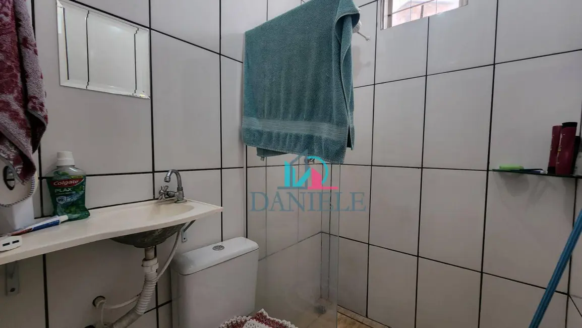 Casa com 2 quartos à venda, 195m2 em Jardim Maria Luiza, Araraquara - SP - imagem 5 Foto 5 de Casa com 2 quartos à venda, 195m2 em Jardim Maria Luiza, Araraquara - SP