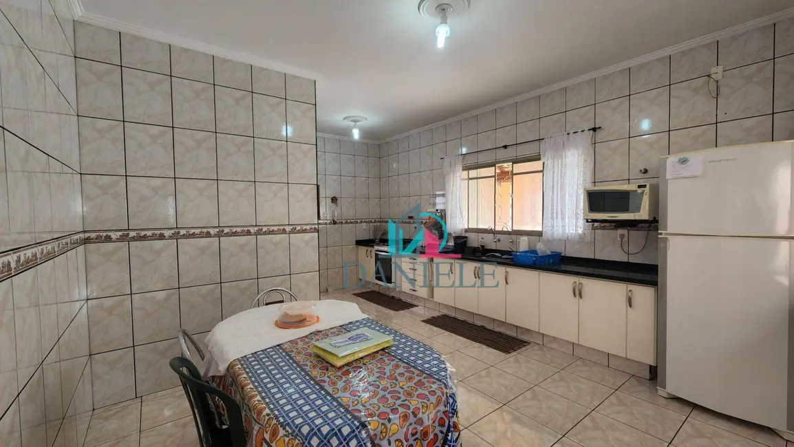 Casa com 2 quartos à venda, 500m2 em Residencial Cambuy, Araraquara - SP - imagem 6 Foto 6 de Casa com 2 quartos à venda, 500m2 em Residencial Cambuy, Araraquara - SP