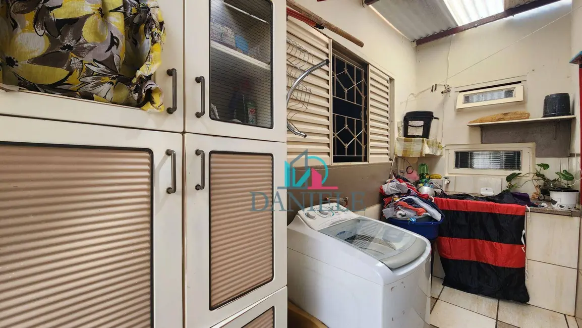 Casa com 3 quartos à venda, 295m2 em Residencial Cambuy, Araraquara - SP - imagem 9 Foto 9 de Casa com 3 quartos à venda, 295m2 em Residencial Cambuy, Araraquara - SP