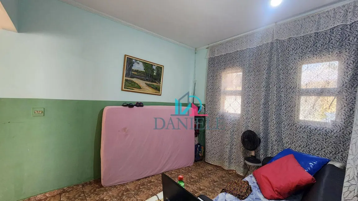 Casa com 3 quartos à venda, 295m2 em Residencial Cambuy, Araraquara - SP - imagem 4 Foto 4 de Casa com 3 quartos à venda, 295m2 em Residencial Cambuy, Araraquara - SP